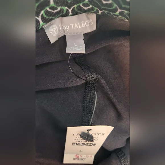 Women's Talbots Green, Black And White Design Skort, Size Large - Picture 2 of 9